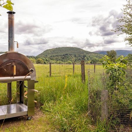 Enchanting Tiny House With Wood Burner And Hot Tub In Cairngorms 巴拉特 外观 照片